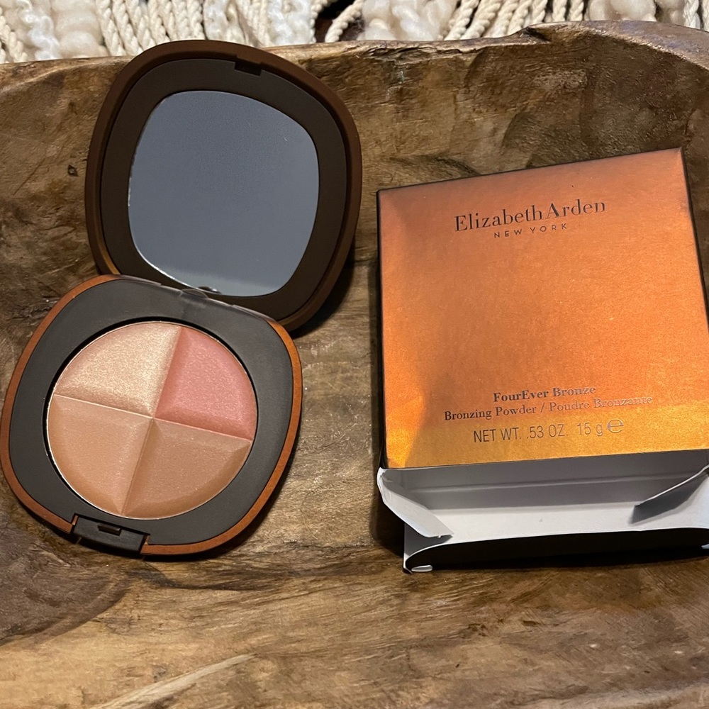 Elizabeth Arden fourever bronze powder